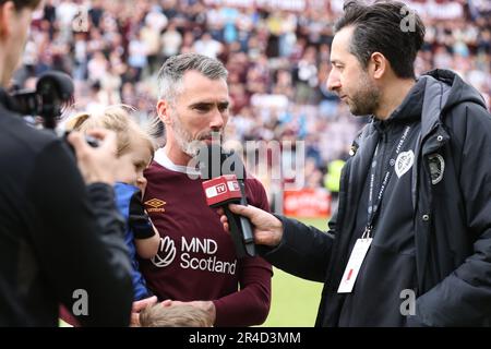 Parc Tynecastle. 27 mai 2023. Cinch Premiership. Coeur de Midlothian et Hibernian. Michael Smith fait ses adieux aux cœurs après sa dernière apparition après plus de 200 matchs (Credit: David Mollison/Alamy Live News) Banque D'Images