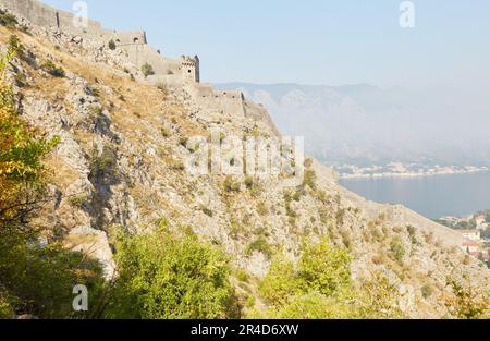 Ascension de la forteresse de Kotor à Kotor, au Monténégro Banque D'Images