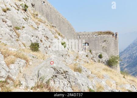 Ascension de la forteresse de Kotor à Kotor, au Monténégro Banque D'Images