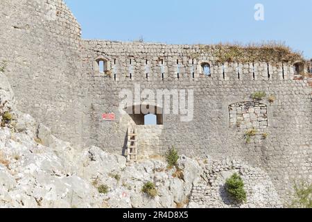 Ascension de la forteresse de Kotor à Kotor, au Monténégro Banque D'Images