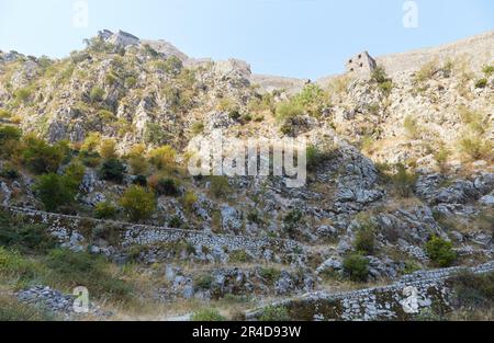 Ascension de la forteresse de Kotor à Kotor, au Monténégro Banque D'Images