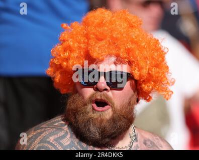 Londres, Royaume-Uni. 27th mai 2023. Luton Town fan dans le soleil pendant le match de championnat de Sky Bet au stade Wembley, Londres. Le crédit photo devrait se lire: David Klein/Sportimage crédit: Sportimage Ltd/Alay Live News Banque D'Images