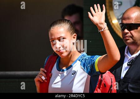 Paris, France. 27th mai 2023. Diane PARRY de France lors d'un match d'exposition de Roland-Garros 2023, tournoi de tennis Grand Slam, aperçus sur 27 mai 2023 au stade Roland-Garros à Paris, France - photo Matthieu Mirville/DPPI crédit: DPPI Media/Alamy Live News Banque D'Images