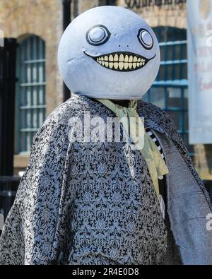 Londres, Royaume-Uni. 27th mai 2023. Les fans et les visiteurs du Comic con London se réunissent à Excel London pour la célébration de 3 jours du cosplay et de la culture populaire dans des tenues et des costumes amusants. Credit: Imagetraceur/Alamy Live News Banque D'Images