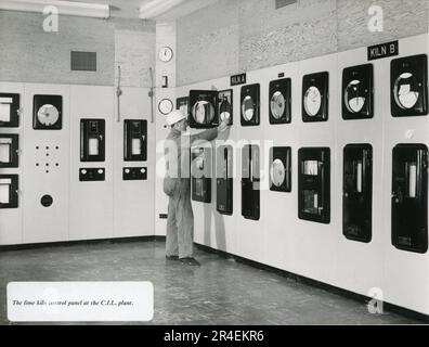 Ouverture officielle de l'usine de production de carbide et d'acétylène à Maydown, près de Londonderry, en Irlande du Nord, sur 15 juin 1960. Carbide Industries Limited faisait partie du British Oxygen Group of Companies. Banque D'Images