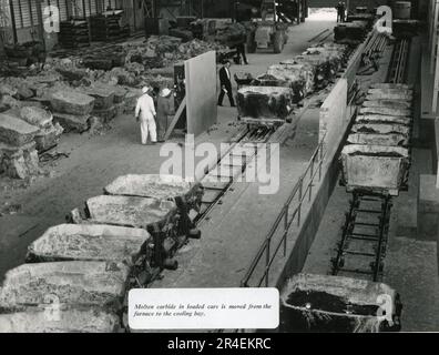 Ouverture officielle de l'usine de production de carbide et d'acétylène à Maydown, près de Londonderry, en Irlande du Nord, sur 15 juin 1960. Carbide Industries Limited faisait partie du British Oxygen Group of Companies. Banque D'Images