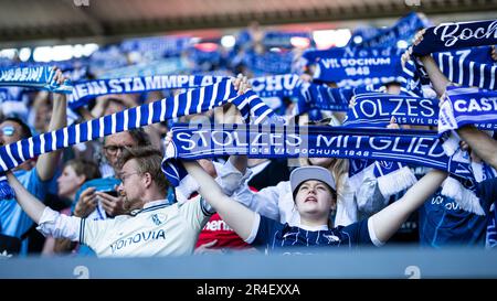 Bochum, Allemagne. 27th mai 2023. Firo : 27.05.2023, football, 1st ligue, 1st Bundesliga, VFL Bochum - Bayer 04 Leverkusen courbe de ventilateur, bloc de ventilateur, écharpe, hymne crédit: dpa/Alay Live News Banque D'Images