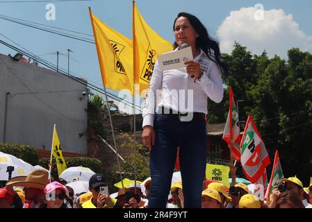 Nezahualcoyotl, Mexique. 27th mai 2023. 27 mai 2023 à Ciudad Nezahualcóyotl, Mexique: Alejandra Del moral, candidat au poste de gouverneur de l'État du Mexique pour l'alliance "va por pour l'État du Mexique" (PRI, PAN, PRD) pendant le rassemblement pour clore la campagne politique. Sur 27 mai 2023 à Nezahualcóyotl, État du Mexique, Mexique. (Photo de Carlos Santiago/ Credit: EYEPIX Group/Alamy Live News Banque D'Images