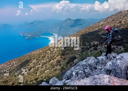 Vue panoramique d'Ölüdeniz, vue de la voie lycienne, Fethiye, Turquie Banque D'Images