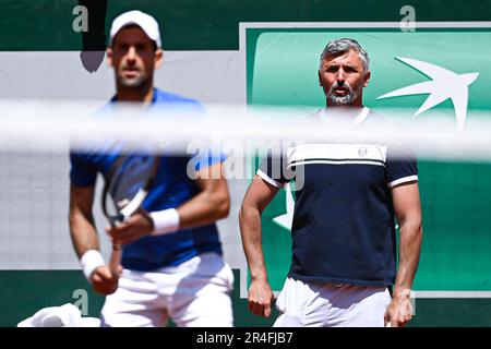 Goran Ivanisevic, entraîneur de Novak Djokovic, lors de l'Open de France, tournoi de tennis du Grand Chelem sur 27 mai 2023 au stade Roland-Garros à Paris, France. Photo de Victor Joly/ABACAPRESS.COM Banque D'Images