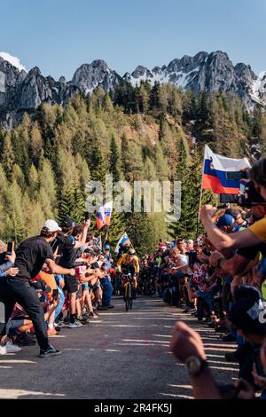 Monte Lussari, Italie. 27th mai 2023. Photo de Zac Williams/SWpix.com- 27/05/2023 - Cyclisme - 2023 Giro d'Italia - Stage 20 ITT - Primoz Roglic, Jumbo Visma. - Étape 20, ITT, essai individuel - Tarvisio - Monte Lussari - crédit: SWpix/Alamy Live News Banque D'Images