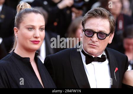 Benoit Magimel mit Ehefrau Margot Pelletier BEI der Abschlussveranstaltung mit der Premiere des animations films 'Elemental' auf dem Festival de Cannes 2023 / 76. Internationale Filmfestspiele von Cannes im Palais des Festivals. Cannes, 27.05.2023 Banque D'Images