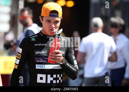 Monaco, Monaco. 27th mai 2023. Lando Norris de McLaren avant de se qualifier pour le Grand Prix de Monaco F1 au circuit de Monaco sur 27 mai 2023 à Monte-Carlo, Monaco. Credit: Marco Canoniero / Alamy Live News Banque D'Images