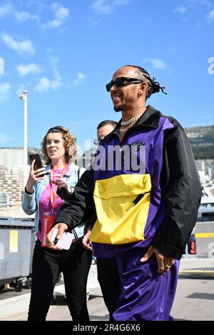 Mezzolombardo, Mezzolombardo, Italie. 28th mai 2023. Le pilote britannique Lewis Hamilton ( Mercedes AMG Petronas F1 Team) arrive au Paddock au Grand Prix de Monaco F1 à Monaco (Credit image: © Daisy Facinelli/ZUMA Press Wire) USAGE ÉDITORIAL SEULEMENT! Non destiné À un usage commercial ! Crédit : ZUMA Press, Inc./Alay Live News Banque D'Images