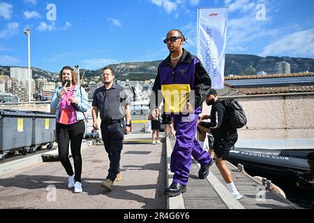 Mezzolombardo, Mezzolombardo, Italie. 28th mai 2023. Le pilote britannique Lewis Hamilton ( Mercedes AMG Petronas F1 Team) arrive au Paddock au Grand Prix de Monaco F1 à Monaco (Credit image: © Daisy Facinelli/ZUMA Press Wire) USAGE ÉDITORIAL SEULEMENT! Non destiné À un usage commercial ! Crédit : ZUMA Press, Inc./Alay Live News Banque D'Images