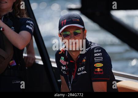 Mezzolombardo, Mezzolombardo, Italie. 28th mai 2023. Le pilote mexicain Sergio Perez (Red Bull Racing) arrive au Paddock au Grand Prix de Monaco F1 à Monaco (Credit image: © Daisy Facinelli/ZUMA Press Wire) USAGE ÉDITORIAL SEULEMENT! Non destiné À un usage commercial ! Crédit : ZUMA Press, Inc./Alay Live News Banque D'Images