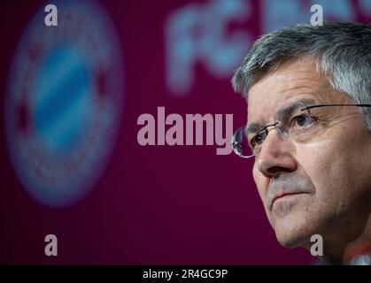 Munich, Allemagne. 28th mai 2023. Herbert Hainer, président de Munich, assiste à une conférence de presse à l'Allianz Arena. Credit: Sven Hoppe/dpa/Alay Live News Banque D'Images