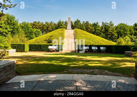 Zonnebeke, Belgique - 8 juillet 2010 : Mémorial de la division australienne 5th. Monument aux soldats australiens de la première Guerre mondiale qui ont capturé le bois de Polygon. Banque D'Images