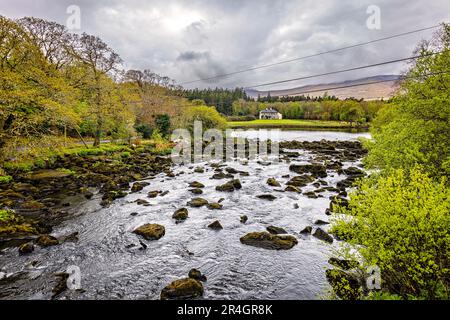 Rivière Caragh à Blackstones Bridge, Glencanane, comté de Kerry, Irlande Banque D'Images