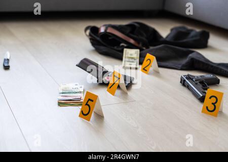 Laboratoire de criminalistique, Bullet shell analyse, conceptual image Banque D'Images
