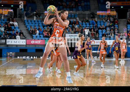 28th mai 2023 ; Ken Rosewall Arena, Sydney, Nouvelle-Galles du Sud, Australie : Suncorp Super Netball, Giants versus Queensland Firebirds ; Amy Sligar of the Giants prend le col Banque D'Images