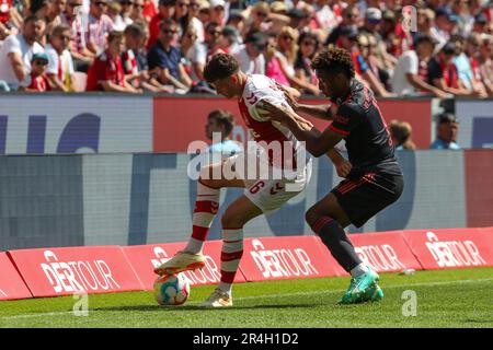 Cologne, Allemagne. 28th mai 2023. COLOGNE, KOELN, ALLEMAGNE, 27. Mai 2023; # 6 Eric Martel/1. FC Koeln, #11 Kingsley Coman/Bayern Muenchen1. FC Koeln vs FC Bayern Muenchen, 1.BL, 27.05.2023 RheinEnergieStadion Koeln, DFB LES RÈGLEMENTS INTERDISENT TOUTE UTILISATION DE PHOTOGRAPHIES COMME SÉQUENCES D'IMAGES ET/OU QUASI-VIDÉO. Honorarpflichtiges Foto, image payante, Copyright © ATP STIEFEL Udo, (photo de © Udo STIEFEL/ATP images) (STIEFEL Udo/ATP/SPP) crédit: SPP Sport Press photo. /Alamy Live News Banque D'Images