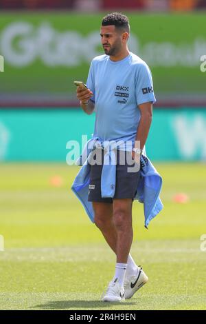 Riyad Mahrez #26 de Manchester City arrive en avance sur le match Premier League Brentford vs Manchester City au stade communautaire Brentford, Londres, Royaume-Uni, 28th mai 2023 (photo de Gareth Evans/News Images) Banque D'Images