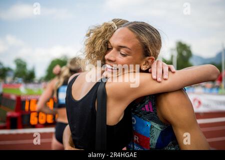 Gotzis, Autriche. 28th mai 2023. L'US Anna Hall fête avec sa famille après avoir remporté l'épreuve d'heptathlon féminin le deuxième jour de la Hypo-Meeting, IAAF World Combined Events Challenge, dans le stade Mosle à Gotzis, Autriche, dimanche 28 mai 2023. BELGA PHOTO JASPER JACOBS crédit: Belga News Agency/Alay Live News Banque D'Images