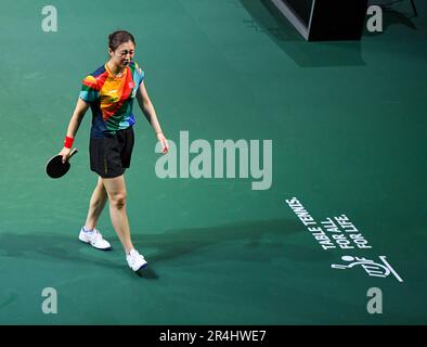 Durban, Afrique du Sud. 28th mai 2023. Chen Meng, de Chine, réagit lors de la finale féminine de singles contre son compatriote Sun Yingsha à la finale des Championnats du monde de tennis de table 2023 de l'ITTF à Durban, en Afrique du Sud, en 28 mai 2023. Crédit: Li Yahui/Xinhua/Alamy Live News Banque D'Images