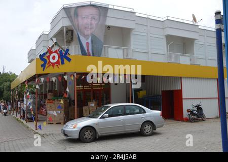 Kemer, Turquie - 27 mai 2023 - photo électorale de Recep Tayyip Erdogan. (Photo de Markku Rainer Peltonen) Banque D'Images