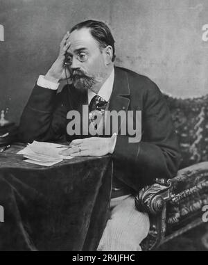 Émile Zola, écrivain français, journaliste, essayiste, critique littéraire, philosophe et photographe, considéré comme l'un des plus grands exposants du naturalisme Banque D'Images