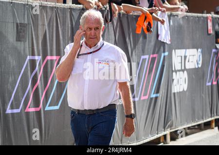 Monaco, Monaco. 27th mai 2023. Helmut Marko, conseiller de Red Bull Racing, est vu dans le paddock F1 après la session de qualification du Grand Prix Monaco F1 à Monaco. Crédit : SOPA Images Limited/Alamy Live News Banque D'Images