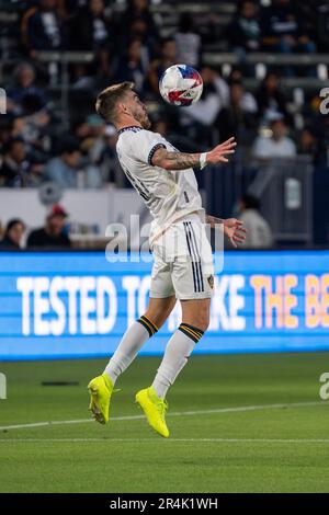 Milieu de terrain de la Galaxie de Los Angeles Tyler Boyd (11) lors d'un match de MLS contre le FC de Charlotte, samedi, 27 mai 2023, au parc sportif Dignity Health, Banque D'Images