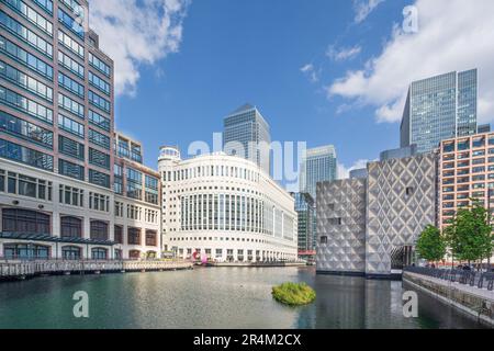 Middle Dock à Canary Wharf Banque D'Images