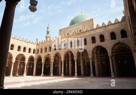 La Citadelle élaborée du Caire établie par Saladin, qui abrite de nombreuses mosquées en vue Banque D'Images