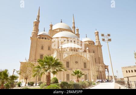 La Citadelle élaborée du Caire établie par Saladin, qui abrite de nombreuses mosquées en vue Banque D'Images