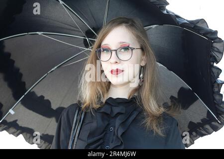 Festivalbesucher beim 30. Wave-Gotik-Treffen. Leipzig, 28.05.2023 Banque D'Images