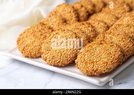 Le ramadan sucreries fond. Biscuits de la fête islamique El Fitr. Biscuits égyptiens 'Kahk El Eid' nom turc; Kahke Banque D'Images