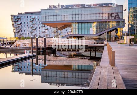 Boston dans le Massachusetts, États-Unis à Seaport Boulevard. Banque D'Images