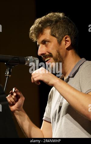 Joan Tomàs Martínez, récital de poésie, festival Versud Poètica, Santanyí, Majorque, Îles Baléares, Espagne Banque D'Images