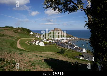 Gorey, Jersey, îles Anglo-Normandes, montrant le château du Mont Orgeuil datant du 13th siècle. Banque D'Images