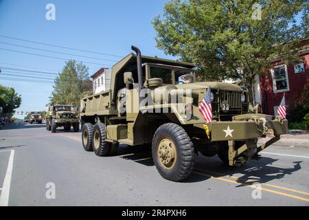 Danville, États-Unis. 29th mai 2023. Des véhicules militaires descendent la rue Mill pendant le défilé du jour du souvenir à Danville, Pennsylvanie, le lundi, 29 mai 2023. (Photo de Paul Weaver/Sipa USA) crédit: SIPA USA/Alay Live News Banque D'Images