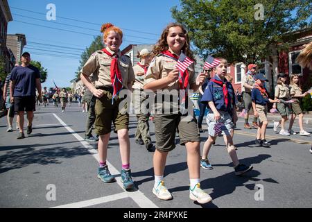 Danville, États-Unis. 29th mai 2023. Les scouts marchent dans le défilé du jour du souvenir à Danville, Pennsylvanie, le lundi, 29 mai 2023. (Photo de Paul Weaver/Sipa USA) crédit: SIPA USA/Alay Live News Banque D'Images