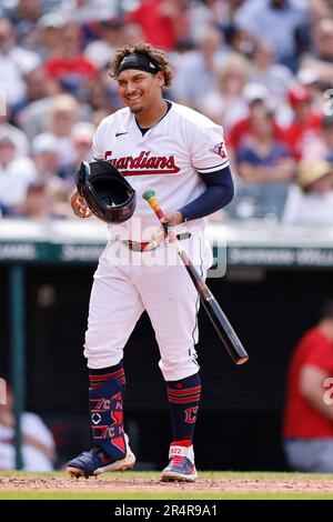 CLEVELAND, OH - MAI 28 : Josh Naylor (22 ans), premier joueur des Gardiens de Cleveland, regarde contre les Louis Cardinals lors d'un match le 28 mai 2023 au progressive Field de Cleveland. (Joe Robbins/image du sport) Banque D'Images