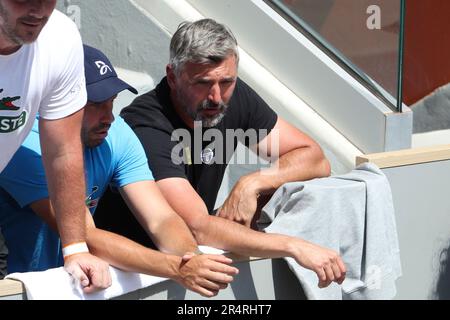 Paris, France. 29th mai 2023. Goran Ivanisevic, entraîneur de Novak Djokovic de Serbie au cours du jour 2 de l'Open de France 2023, Roland-Garros 2023, deuxième tournoi de tennis de Grand Chelem de l'année, sur 29 mai 2023 au stade Roland-Garros de Paris, France - photo Jean Catuffe/DPPI crédit: DPPI Media/Alamy Live News Banque D'Images