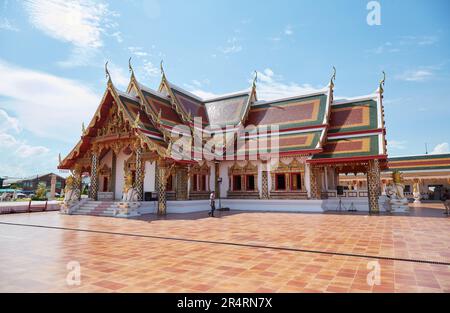 Phra That Choeng CHUM, le principal temple bouddhiste de la Thaïlande, surplombait la province de Sakon Nakhon Banque D'Images