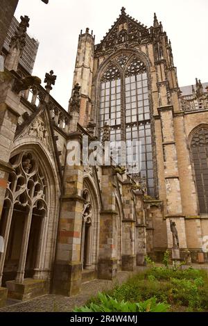 Utrecht, pays-Bas. Mai 2023. Le cloître de l'église Dom à Utrecht. Photo de haute qualité Banque D'Images