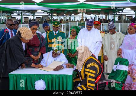 Abuja, Nigéria. 29th mai 2023. Le président élu du Nigeria, Bola Ahmed Tinubu, a prêté serment. La cérémonie a eu lieu dans un climat de sécurité serrée au site d'Eagle Square d'une capacité de 5 000 personnes, dans la capitale, Abuja. Banque D'Images