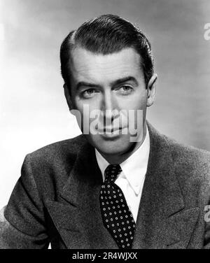 Photographie de James "Jimmy" Stewart (1908-1997) American film et acteur dans 'Appel côté Nord 777' un film noir de style documentaire réalisé par Henry Hathaway. Datée 1948 Banque D'Images