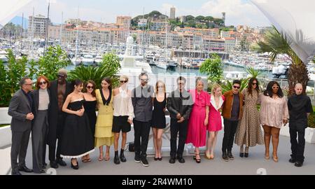 Hank Azaria, Hari NEF, Moses Sumney, Jennie Kim, Rachel Sennett, Sophie Mudd, Troye Sivan, directrice Sam Levinson, Lily-Rose Depp (robe de Chanel), Abel Tesfaye, Jane Adams, Suzanna son, Reza Fahim, Ashley Levinson, Da'Vine Joy Randolph, Mitch modes Photocall de la série télévisée "The Idol" 76th Festival de Cannes 23 mai 2023 Banque D'Images